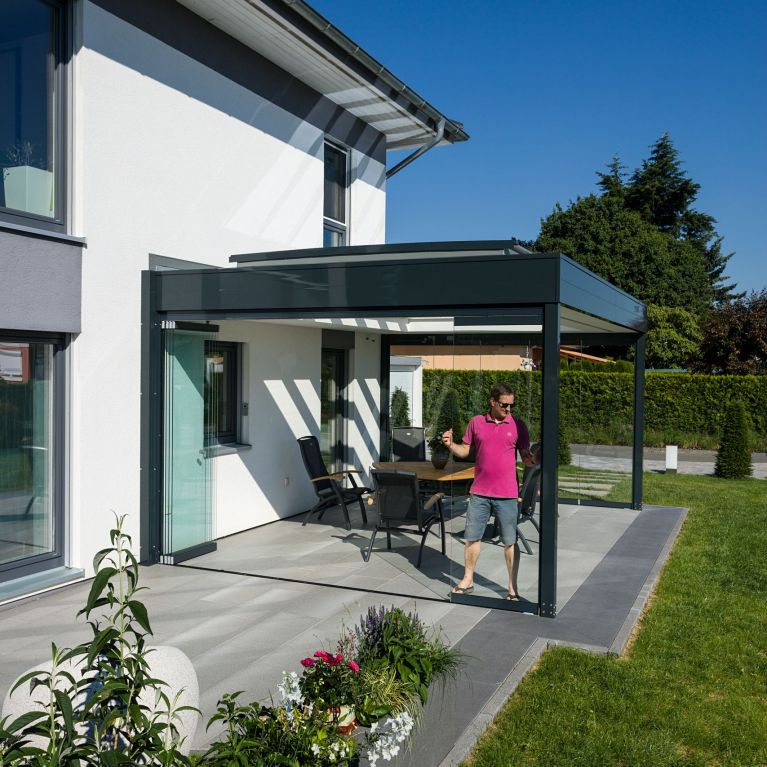 Glasschiebetüren schützen bei Bedarf vor Wind und Wetter