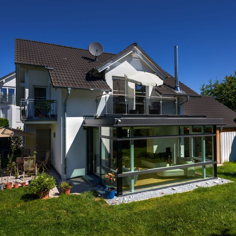 Harmonischer Glasanbau