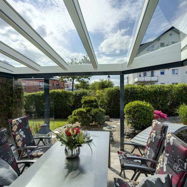 Innenansicht der Terrassenverglasung Holz - Alu