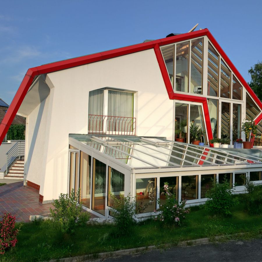 Modernisierung des Elternhauses mit einem zweigeschossigen Wintergarten im Raum Forchheim