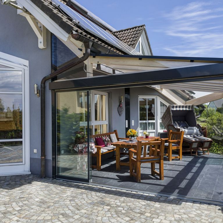 Frontalblick auf die Terrassenverglasung